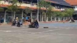 Viral Ekskul Road Race SMK Korpri Majalengka, Siswa Tunjukkan Skill Balap Motor<