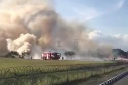 Ujung Landasan Bandara Adisutjipto Terbakar, PT Angkasa Pura I Klaim Tak Ganggu Operasional