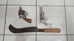 Aksi Tepergok, 2 Pelaku Curanmor Bersenpi di Tangerang Babak Belur Dikeroyok Warga