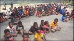 Warga Papua Jalan Kaki 2 Hari Demi Ambil Bantuan, Yerry Tawalujan Sebut Sulitnya Medan Jadi Pemicunya