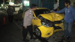 Honda Brio Ringsek Tabrak Tiang Telepon di Bayongbong Garut, Sopir Luka Ringan