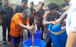 Polda Jambi Musnahkan Sabu Cair Senilai Rp347 Miliar Milik WNA Iran