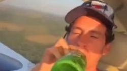 Viral Video Ayah Minum Bir Ajari Anak Kemudikan Pesawat sebelum Tewas Kecelakaan 