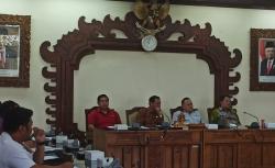 Tiru Bali, Pemprov Jatim Akan Bangun Waduk Pengelolaan Sampah Sungai