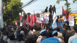 Nelayan Pantura Geruduk DPRD Indramayu, Tolak Migrasi Kapal di Bawah 30 GT<
