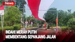 Sambut HUT Kemerdekaan, Warga di Pekalongan Bentangkan Merah Putih Sepanjang 300 Meter 