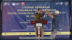 Sandiaga Uno Dihampiri Warga saat Pidato di Panggung, Tangannya Diangkat: RI 1!