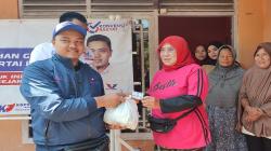 Dekatkan Diri dengan Masyarakat, Partai Perindo Kota Sukabumi Gelar Pasar Sembako Murah<