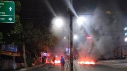 Viral Video Polisi Dobrak Rumah Warga saat Bentrok Pecah di Dago Elos Bandung<