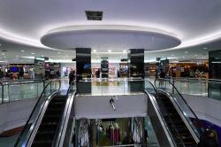 Tampilan Terbaru Pusat Perbelanjaan Legendaris Bandung Indah Plaza usai Renovasi