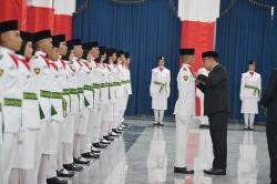 36 Anggota Paskibraka Jawa Barat Dikukuhkan Ridwan Kamil