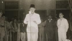 Pidato Menggetarkan Soekarno saat Proklamasi Kemerdekaan 17 Agustus 1945