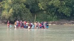 Viral Jasad Pria Tersangkut Batang Kayu di Sungai Cibuni Sukabumi
