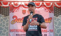 Jalan Sehat Bersama Warga, Ganjar Pranowo Kenang Pertama Kali Datang ke Gajahmungkur
