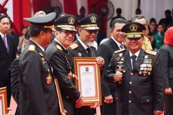 Hari Jadi ke-78, Irjen Kemenkumham Terima Dharma Karya Dhika