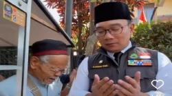 Ridwan Kamil Datangi Kakek Pedagang Lumpia Berusia 100 Tahun, Dagangan Diborong