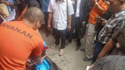 Rekonstruksi Pembunuhan Mahasiswa UI, Pelaku Sudah Siapkan Pisau di Jok Motor