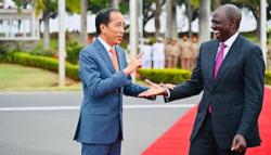 Momen Presiden Kenya Tertawa Akrab dengan Jokowi, Ternyata Bahas Ini