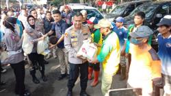 HUT ke-75 Polwan, Polrestabes Bandung Gelar Bakti Sosial di Kebun Jeruk Andir<