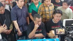 Pria Pemasang Bendera Merah Putih di Leher Anjing Temui Hotman Paris