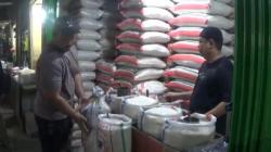 Harga Beras di Purwakarta Melonjak Naik, meski Mahal Warga Tetap Harus Beli