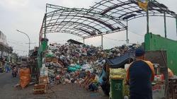 Tumpukan Sampah di Bandung Capai 10.000 Ton, Bau Menyengat Ganggu Kenyamanan<