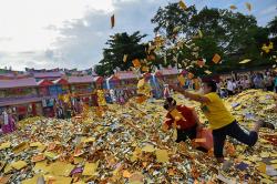 Hungry Ghost Festival, Warga Etnis China Medan Sembahyang Hormati Arwah Leluhur