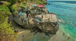 Liburan ke Uluwatu Bali, Wajib Singgah ke Pantai Suluban hingga Menikmati Sunrise Pura Luhur 