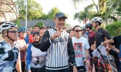Komunitas Sepeda Kenang Ganjar Pranowo dan Siti Atikoh Sosok yang Humble