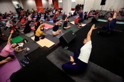 1.200 Peserta Mengikuti PRUActive, Olahraga Bersama dari Yoga hingga Zumba