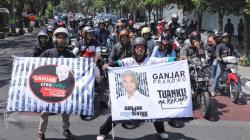 Relawan Sosialisasikan Sosok Ganjar Pranowo ke Komunitas Motor Ownrules Bandung