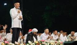 Ganjar Tampil dalam Tayangan Azan, Asosiasi Komunikolog: Tak Ada Aturan yang Dilanggar
