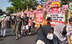 Deretan Karangan Bunga Perpisahan Ganjar, Ada yang Unik dan Lucu hingga Bikin Ngakak <