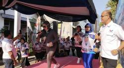 Bacaleg DPR Partai Perindo Venna Melinda Senam Zumba Bersama Ratusan Warga Tulungagung