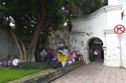 Gunungan Sampah Muncul di Kota Jogja, Diduga Dibuang Malam Hari