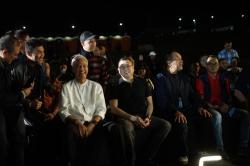 Momen Ganjar Nonton Konser LMAC Music Forall Fest, Bergaya Santai dengan Kemeja Putih   
