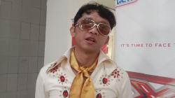 Peserta Bergaya Elvis Presley Meriahkan Audisi X Factor Indonesia 2023 di Bandung<