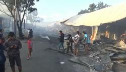 Pasar Kanopi Kota Bitung Terbakar, Ratusan Kios Ludes Dilalap Api