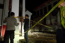 Kerusakan Gempa Halmahera hingga GOR Wolter Mongisidi Manado