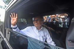 Senyum Eks Menteri BUMN Dahlan Iskan usai Diperiksa KPK 6 Jam