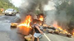 Kecelakaan Maut di Jalinsum Jambi, Pikap Diduga Bawa BBM Vs Truk, Sopir Tewas Terbakar