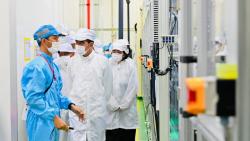 30 Juta Baterai Sel Diproduksi Awal 2024 di Karawang, Jokowi: Itu Terbesar di Asia Tenggara