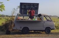Viral Mobil Tua Disulap Jadi Warung Angkringan Pinggir Jalan, Begini Penampakannya