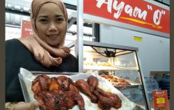 Kisah Oktaviany, Dari Jualan Nasi Bungkus Rp5.000 Kini Sukses Bisnis Ayam Oven Beromzet Jutaan<