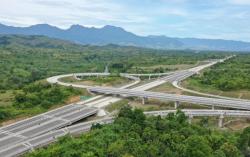 HK Jual Tol Terbanggi Besar-Kayu Agung Senilai Rp15 Triliun untuk Bayar Utang