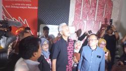 Ganjar Pranowo Kunjungi Rumah Bersama Pelayan Rakyat, Sapa Para Relawan