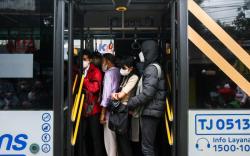 Transjakarta Alihkan Rute Imbas Aksi Demo di Patung Kuda Monas