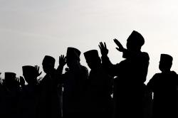 Warga Cisauk Sholat Istisqa, Berdoa Minta Hujan kepada Allah SWT 