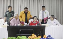 Momen Akrab Ganjar Pranowo dan 4 Ketum Parpol Tertawa usai Rapat TPN<