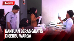 Ratusan Warga Madina Antre Berjam-jam untuk Dapatkan Bantuan Beras Gratis